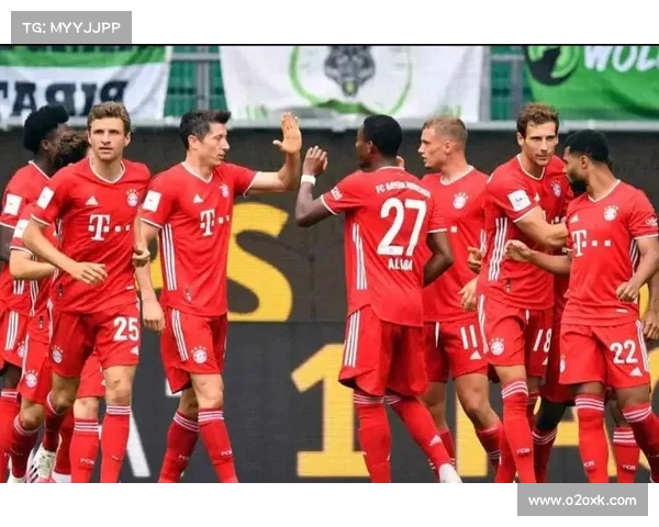 拜仁三名小将在世俱杯期间仍需完成学业任务展现年轻球员多重挑战 拜仁三名小将在世俱杯期间仍需完成学业任务展现年轻球员多重挑战