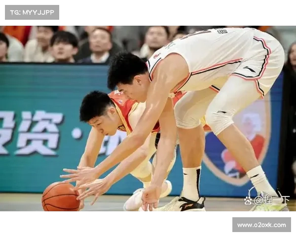 空位投篮技巧与训练方法探究 提升投篮命中率的关键因素分析