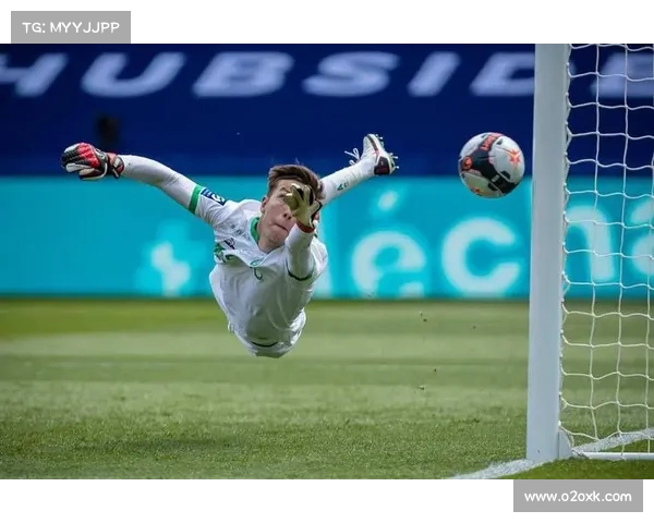 法甲赛后:球员们谈比赛表现与未来展望 展现拼搏精神与团结力量 法甲赛后:球员们谈比赛表现与未来展望 展现拼搏精神与团结力量